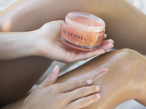 Milky White Tea Scrub GOMMAGE THÉ BLANC LACTÉ