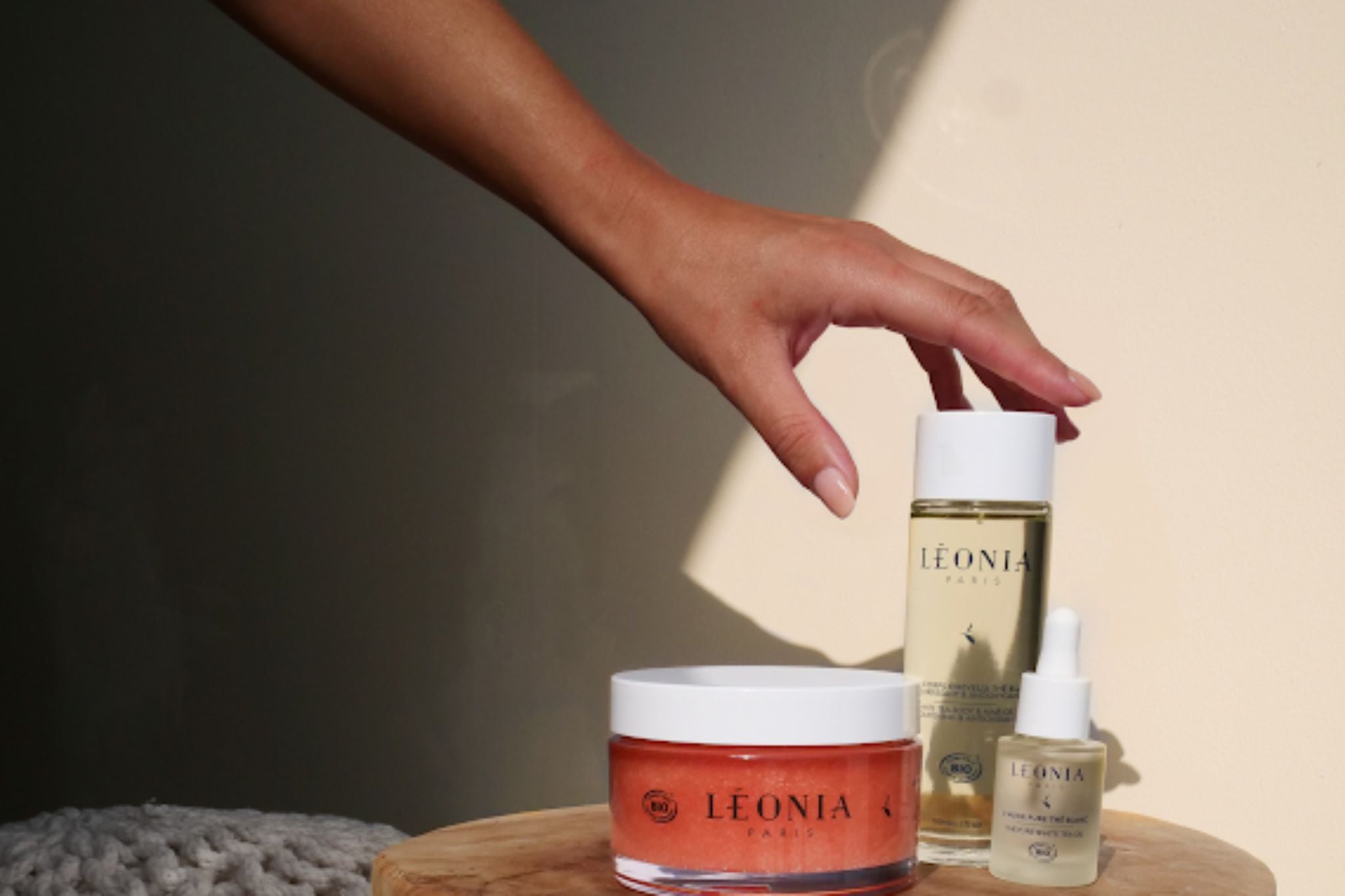 Milky White Tea Scrub GOMMAGE THÉ BLANC LACTÉ