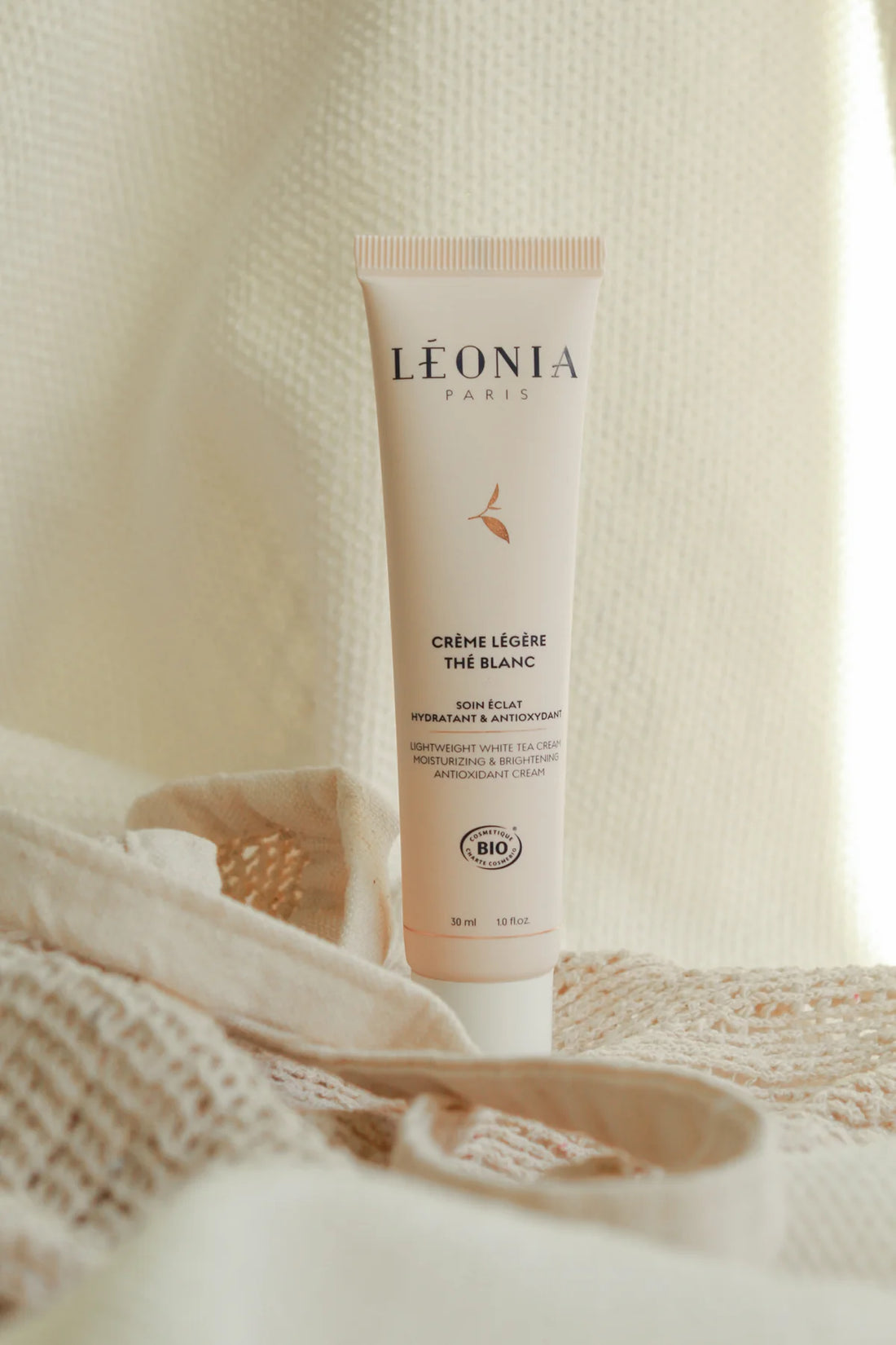 Lightweight White Tea Cream CRÈME LÉGÈRE THÉ BLANC Tube