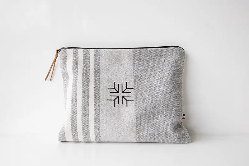Snö Eternelle Signature Cosmetic Bag