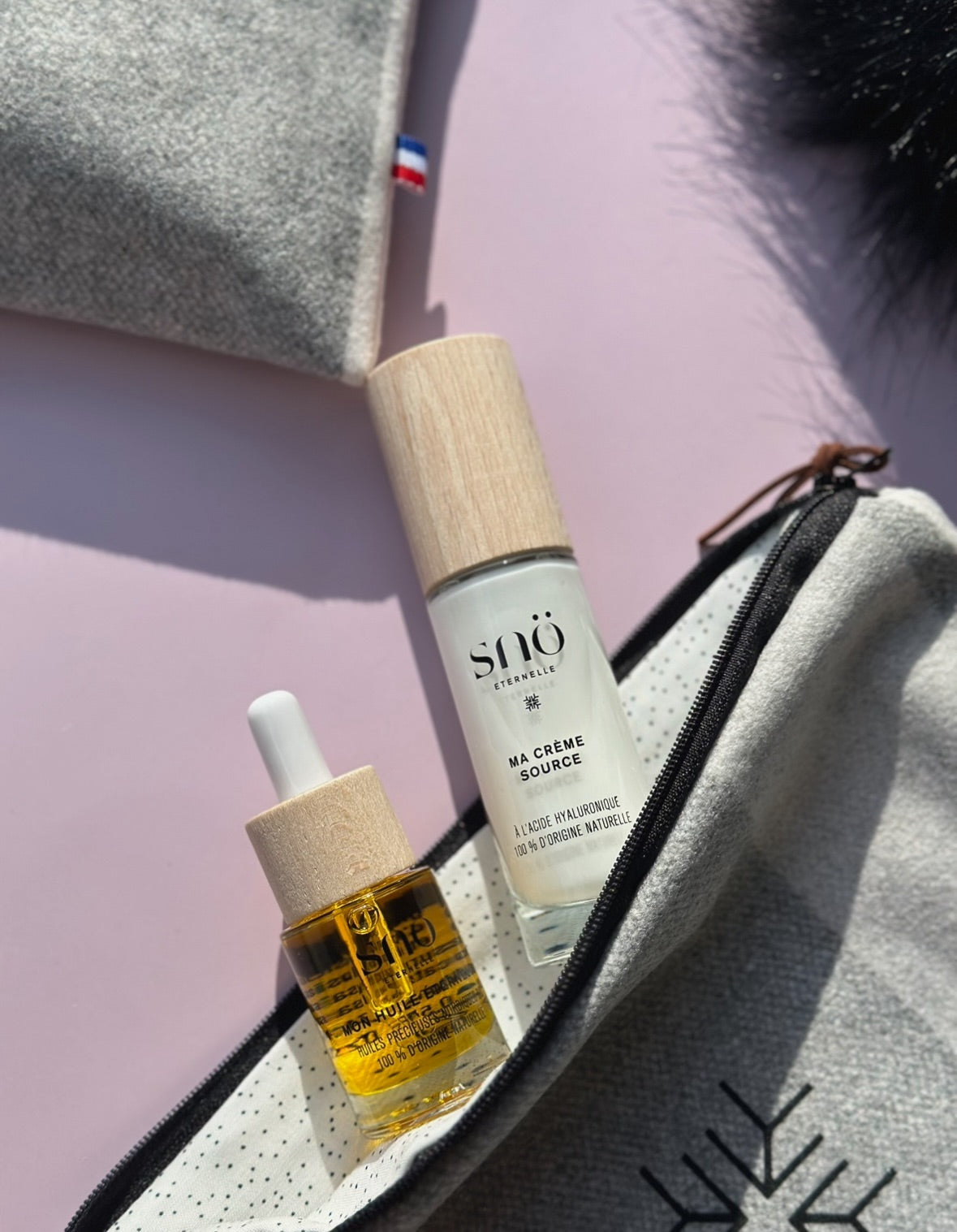 Snö Eternelle Signature Cosmetic Bag