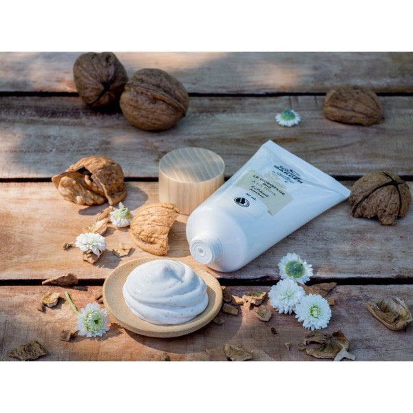 Walnut Face Scrub
