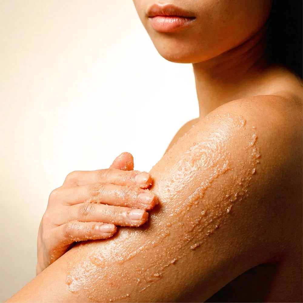 Milky White Tea Scrub    GOMMAGE THÉ BLANC LACTÉ