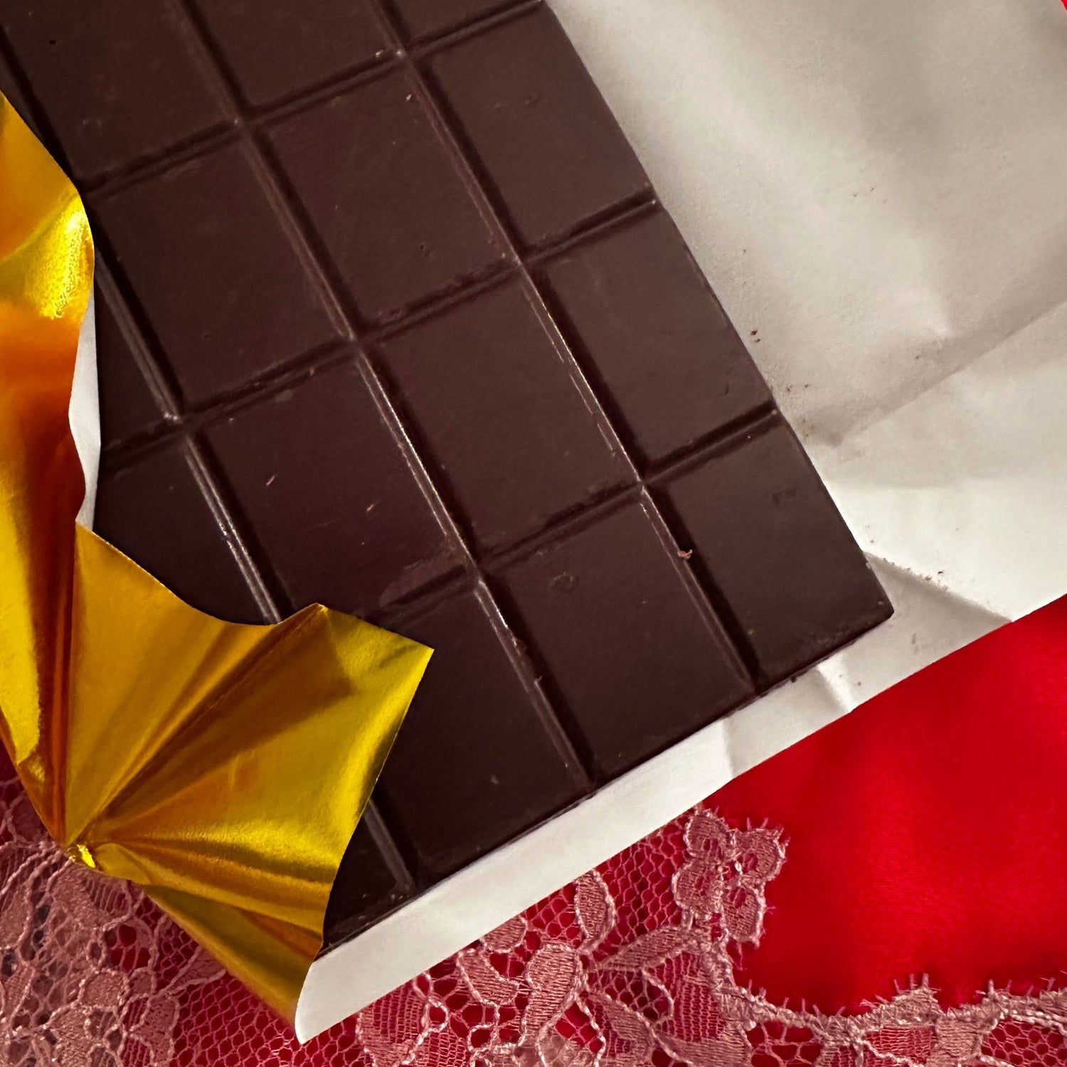 FINE &amp; RAW CHOCOLATE                FREE GIFT♥️