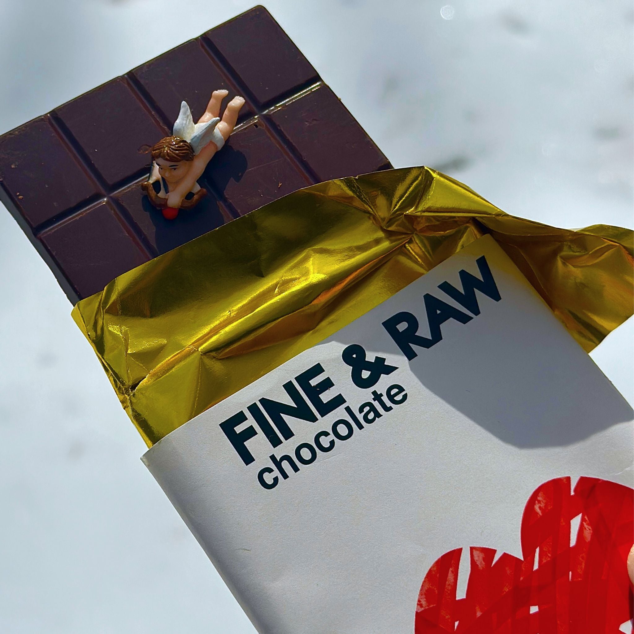 FINE &amp; RAW CHOCOLATE                FREE GIFT♥️