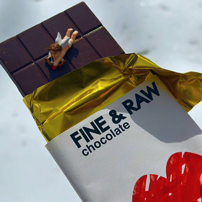 FINE &amp; RAW CHOCOLATE                FREE GIFT♥️